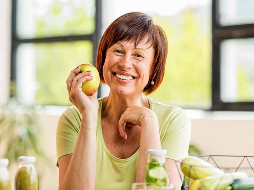 Diet 4 superfoods for growing age women | वाढत्या वयानुसार महिलांसाठी आवश्यक असतात 'हे' 4 सुपरफूड्स