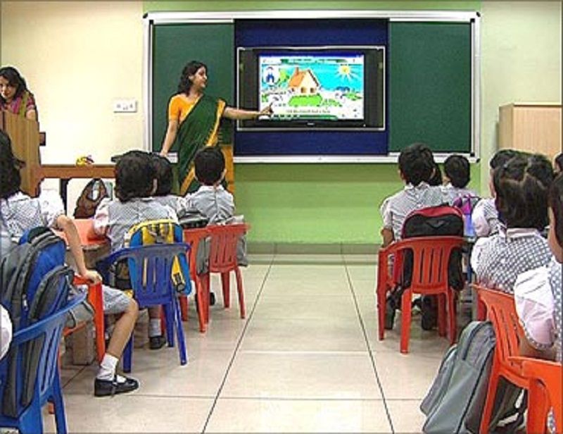 Ahmednagar tops in digital schools, teachers too | डिजिटल शाळांमध्ये अहमदनगर अव्वल, शिक्षकही तंत्रस्नेही