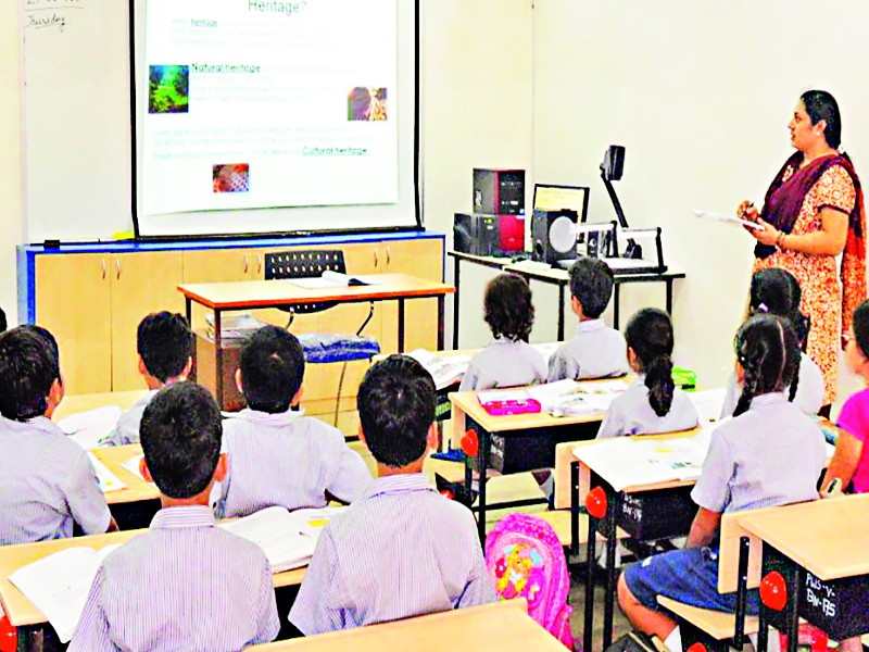 Pune is 'back' in digital schools; Ahmednagar, Kolhapur checkmate, teacher are technocrats | डिजिटल शाळांमध्ये पुणे ‘उणे’;  अहमदनगर, कोल्हापूरची मात, शिक्षक मात्र तंत्रस्नेही