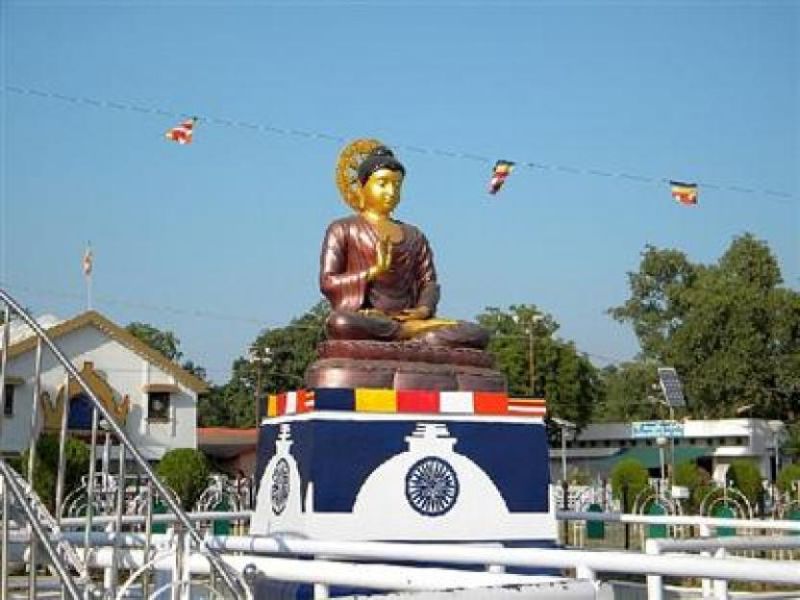 Buddha image built , got Dikshabhoomi: struggle for space | बुद्ध प्रतिमा उभारली, दीक्षाभूमी मिळाली : जागेसाठी करावा लागला संघर्ष