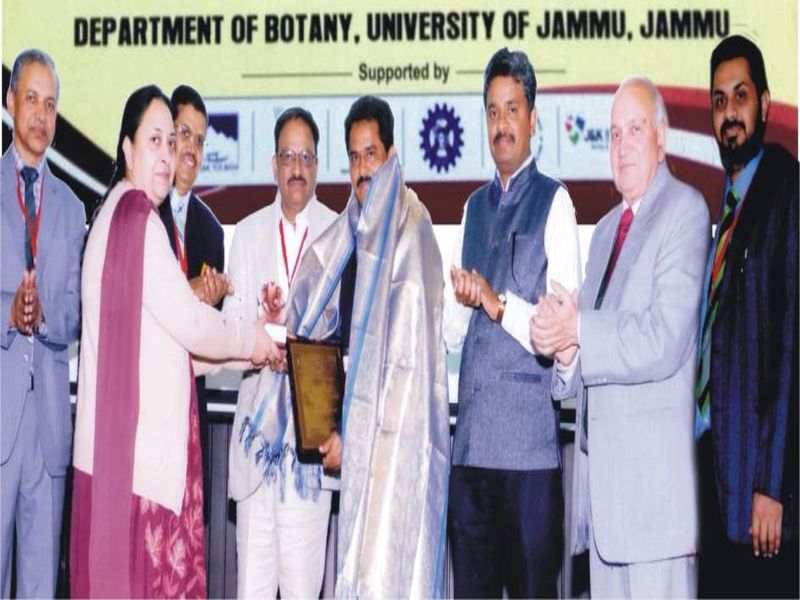 Dr S.K. Dilip Hande Shame Award, the only researcher from Marathwada with Vidarbha | दिलीप हांडे यांना डॉ एस.के. शोम पुरस्कार , विदर्भासह मराठवाड्यातील एकमेव संशोधक
