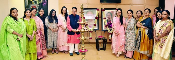 Diamond Jewelery Gifts: Inauguration of 'Intria' exhibition in Nagpur | हिरेजडित दागिन्यांचा नजराणा : नागपुरात ‘इन्ट्रिया’ प्रदर्शनाचे उद्घाटन