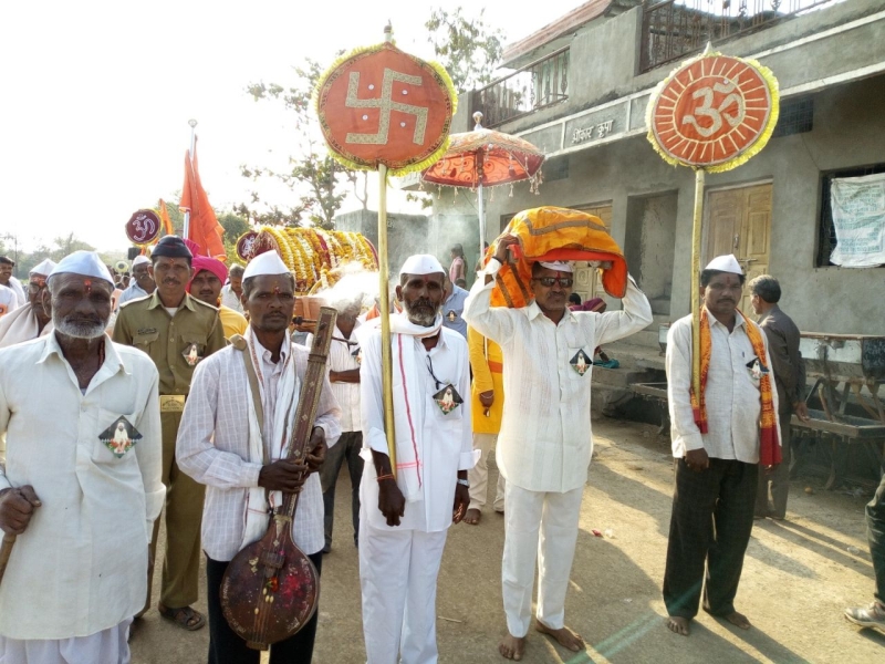 Washim: Vidharbha, Marathwada Bhajani Dindya Shirpura, Mahashivaratri Festival; 75 thousand devotees were given Mahaprasad | वाशिम : विदर्भ, मराठवाड्यातील भजनी दिंड्या शिरपुरात, महाशिवरात्री उत्सव; ७५ हजार भाविकांना महाप्रसाद 