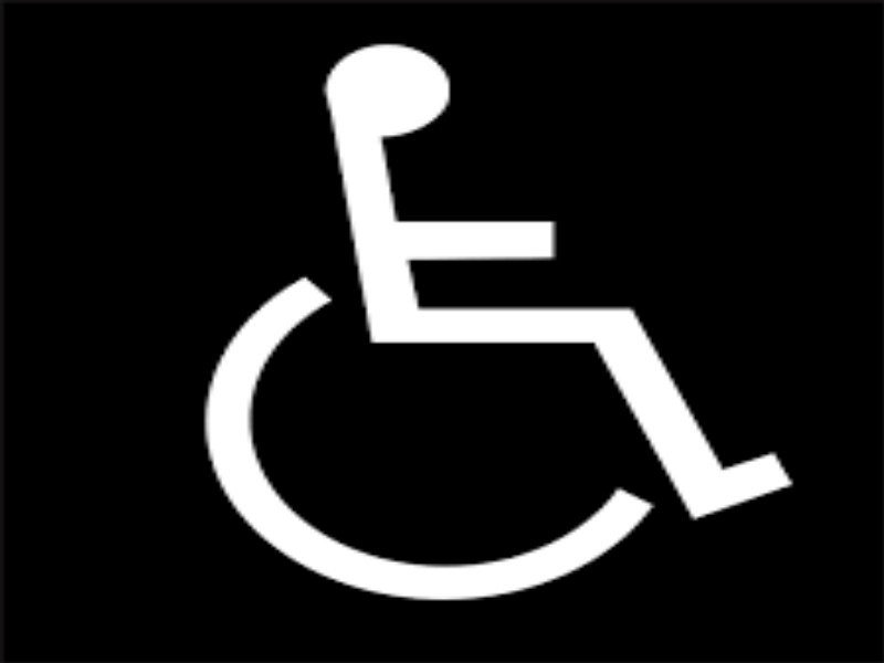 Divyang Facilities Locked at Disabled Welfare Commission office | अपंग कल्याण आयुक्तालयातच दिव्यांगांच्या सुविधा कुलुपबंद  