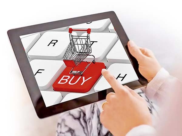 Doing Diwali Shopping Online; But .... | दिवाळी शॉपिंग ऑनलाइन करताय; पण....