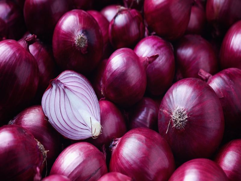 Three thousand rupees per kg of onion seeds! | कांदा बियाणे तीन हजार रुपये किलो!