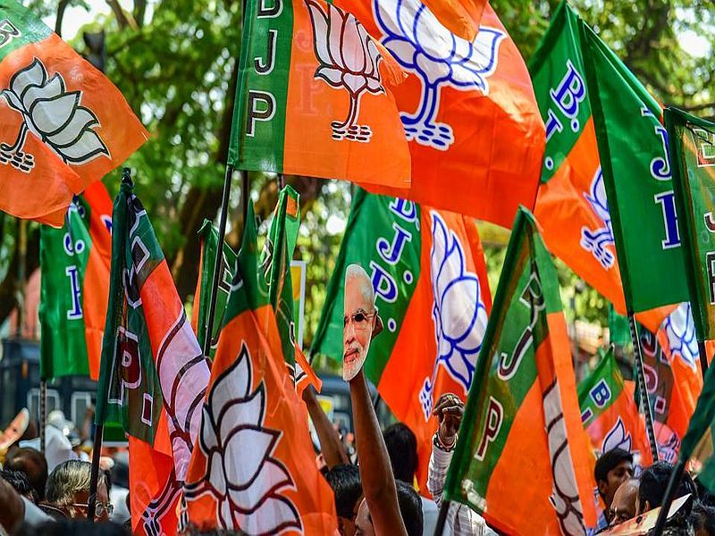 The BJP gains strength in the wake of the uprising | महाराष्ट्र निवडणूक निकाल 2019 : बंडखोरीच्या खेळीने भाजपला लाभले बळ