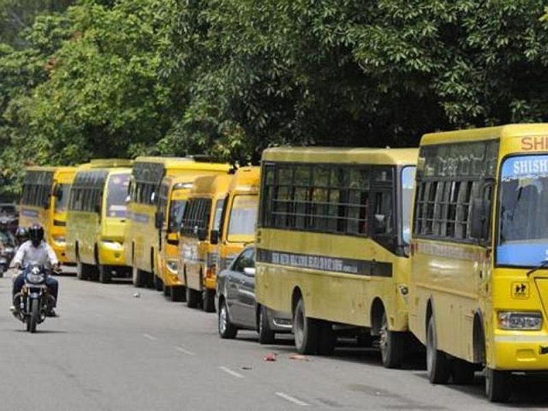 Illegal trafficking school buses on the RTO's radar; Action on 2381 vehicles | बेकायदा वाहतूक करणाऱ्या स्कूल बसेस आरटीओच्या रडारवर; २,३८१ वाहनांवर कारवाई