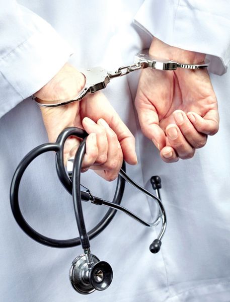 Cheating against a doctor in Nagpur | नागपुरात डॉक्टरविरुद्ध फसवणुकीचा गुन्हा
