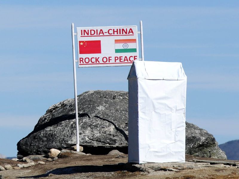 'Doklam is a lesson for India', China's People's Liberation Army reopens it | 'डोकलाम वाद भारतासाठी एक धडा आहे', चीनच्या पिपल्स लिबरेशन आर्मीने पुन्हा काढली खोड