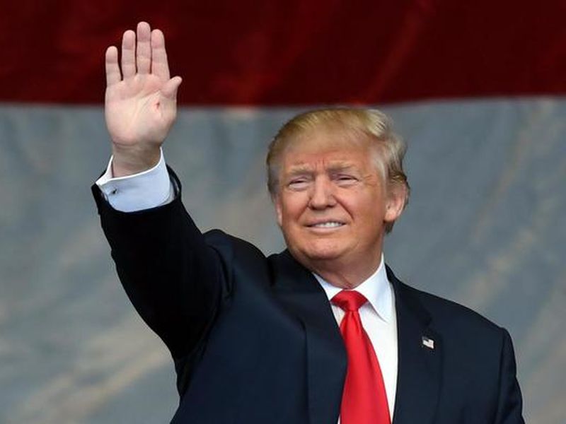 Transactions in 35 states to resume: Donald Trump | CoronaVirus News: ३५ राज्यांतील व्यवहार होणार सुरू, डोनाल्ड ट्रम्प यांनी घेतला मोठा निर्णय