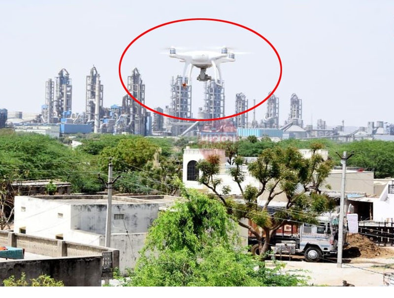 Drone camera's focus on those who enter Pandharpur secretly: Suhas Warke | पंढरीत लपून प्रवेश करणाºयांवर ड्रोन कॅमेºयाचे लक्ष : सुहास वारके 
