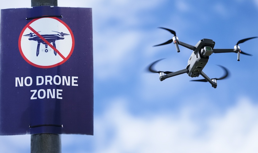 If you are going to use a drone for wedding shooting, beware! | लग्नाच्या शुटींगसाठी ड्रोन वापरणार असाल तर सावधान!