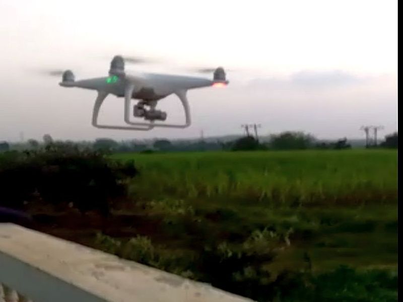 CoronaVirus News : In Chennai, police monitored people's movements through drones | CoronaVirus News : चेन्नईमध्ये पोलिसांनी लोकांच्या हालचालींवर ठेवली ड्रोनद्वारे नजर