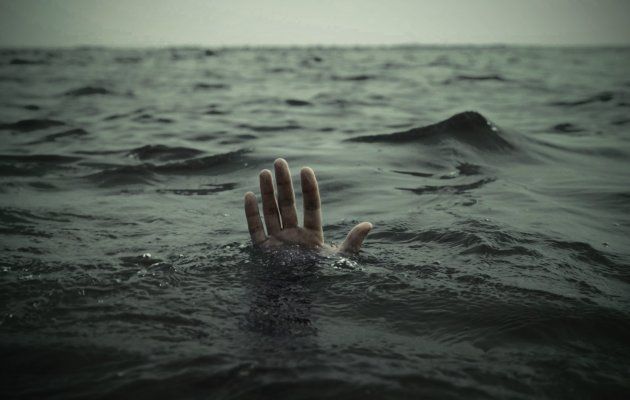 5 people drown in Arnala Sea; Four missing from the sea in the sea | अर्नाळा समुद्रात ५ जणांचा बुडून मृत्यू; कळंबमध्ये बुडालेल्यांपैकी चारजण बेपत्ता