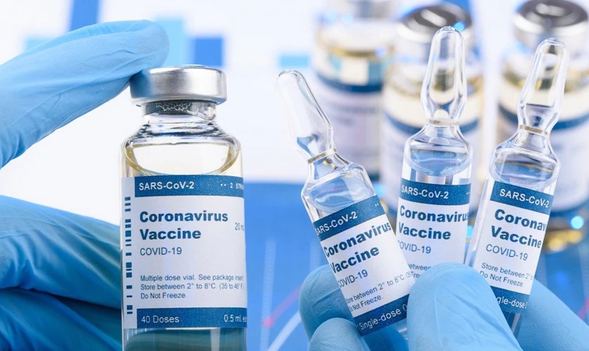 CoronaVirus : Russia ship 50 million coronavirus vaccine sputnik v doses brazil tsta | CoronaVirus : कोरोनाच्या उद्रेकात रशिया 'या' देशाला सर्वात आधी ५ कोटी लसीचे डोस पुरवणार 