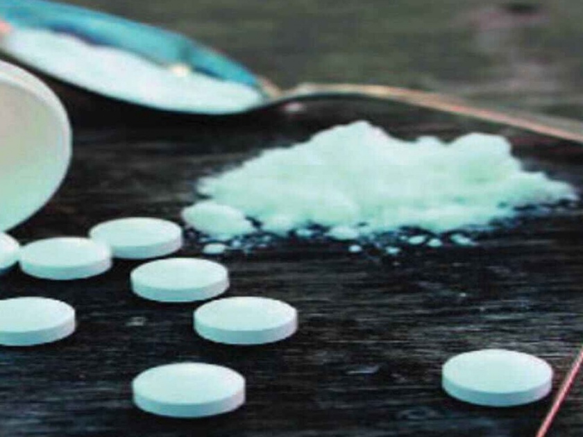 'MD' drugs worth ten lakh seized in Jalgaon | जळगावात पावणे दहा लाखाचे ‘एमडी’ अमली पदार्थ जप्त