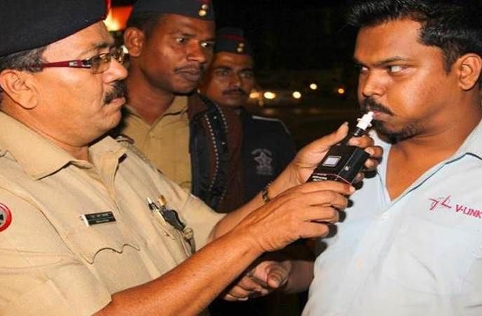 Drunken Drives In Nagpur: Strict Action: Five thousand Fines | नागपुरात दारुड्या वाहनचालकांवर कडक कारवाई : पाच हजारांचा दंड
