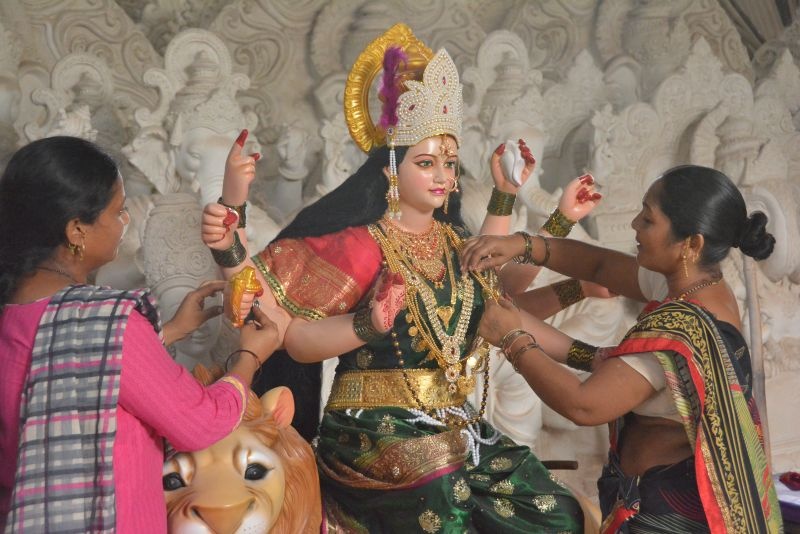 Navratri festival of devotion and rules | भक्तीचा, नवसाचा अन्‌ नियमांचाही नवरात्रोत्सव