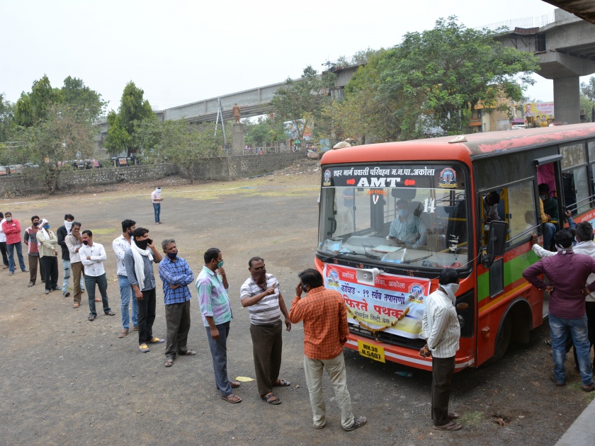 Covid tests of autorickshaw drivers | ऑटोरिक्षा चालकांच्या कोविड चाचण्या