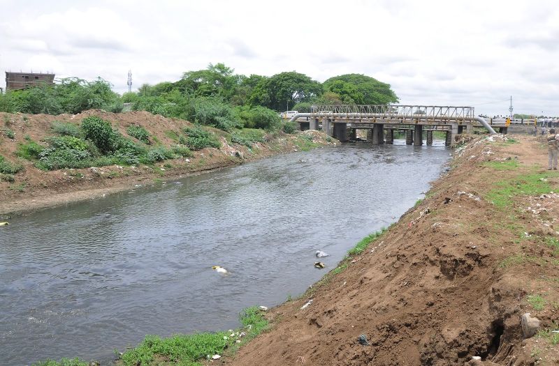 The rivers in Nagpur district will not be clean in the traditional way | पारंपरिक पद्धतीने नागपूर जिल्ह्यातील नद्या स्वच्छ हाेऊ शकणार नाहीत 