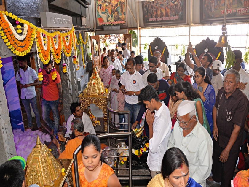Mahashivratri was celebrated in Kolhapur with auspicious and religious activities | शंभो.. शंकरा'च्या गजरात कोल्हापुरात महाशिवरात्री साजरी