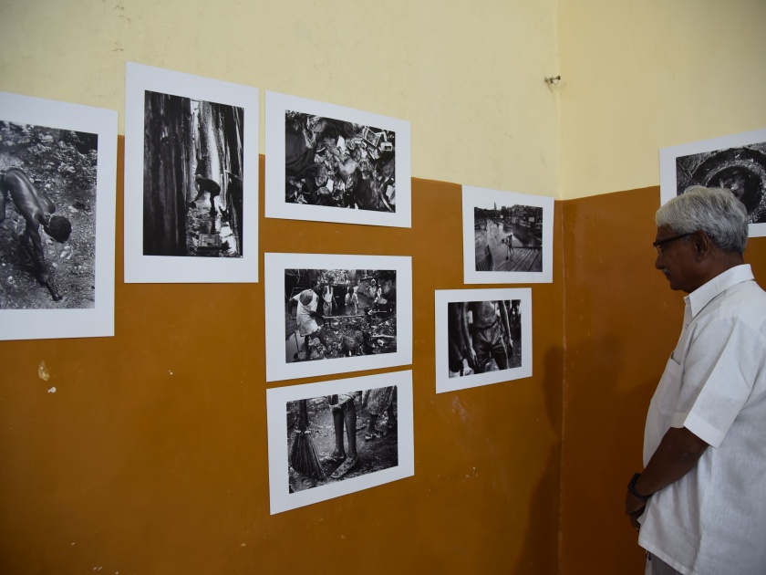 Photography Tour of Sudhakar Olwe Exposed From Photo Exhibition | छायाचित्र प्रदर्शनातून उलगडला पद्मश्री सुधारक ओलवे यांच्या फोटोग्राफीचा प्रवास 