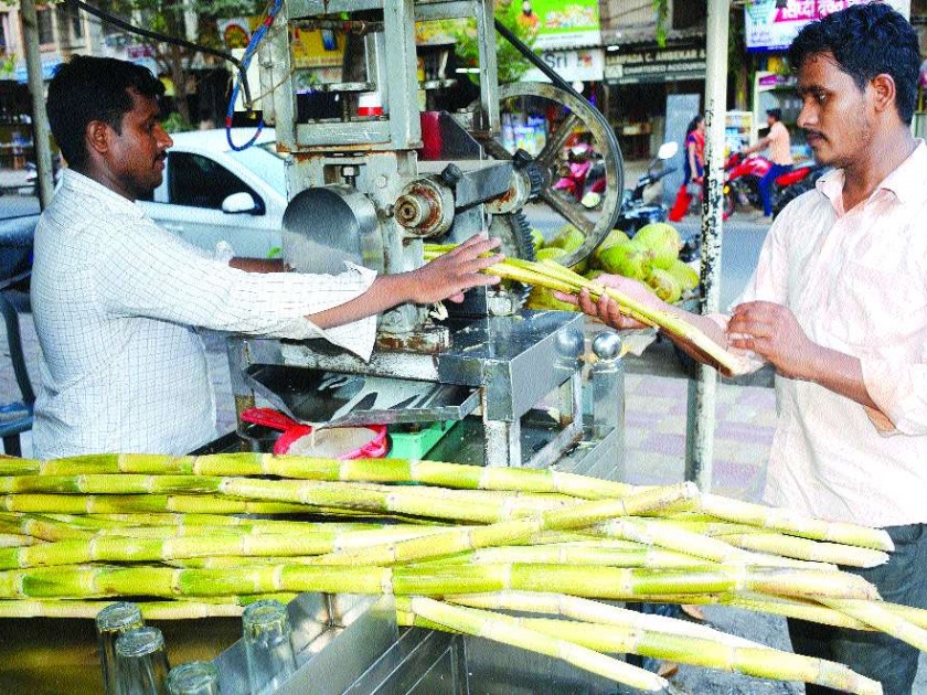 Sugarcane juice price increases by Rs 5 | ऊसाच्या रसाच्या दरात पाच रुपयांनी वाढ