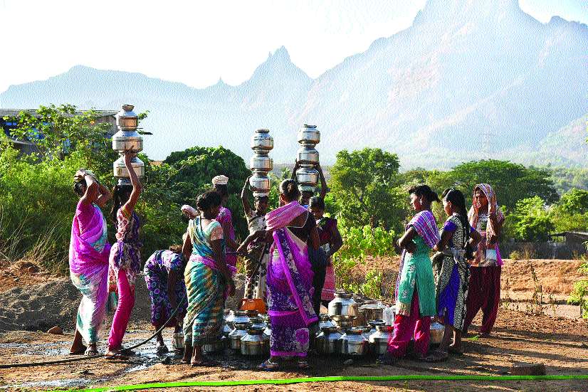 Water problem in Mithagara; Sarpancha fasting gesture | मिठागर येथे पाणीप्रश्न बिकट; सरपंचाचा उपोषणाचा इशारा