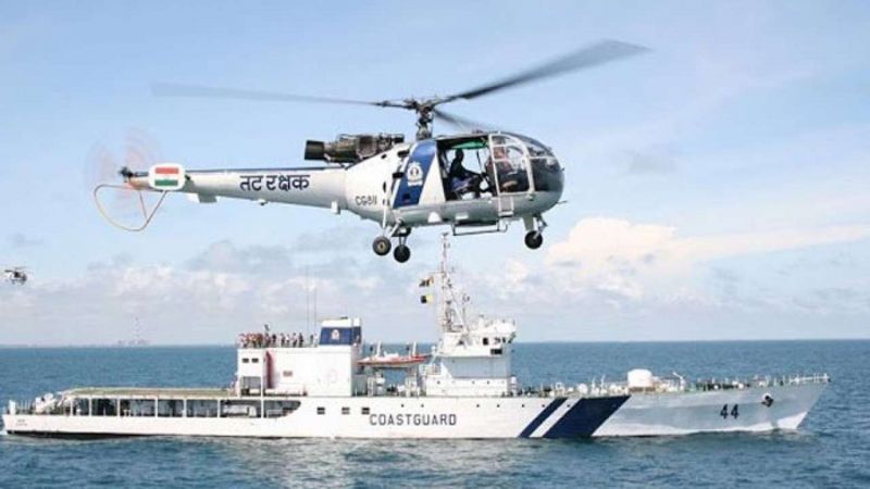 After the Sri Lankan bomb blast, the Coast Guard is on high alert | श्रीलंकेतील बॉम्बस्फोटानंतर सागरी सीमेवर हायअलर्ट, भारतीय तटरक्षक दल सज्ज 