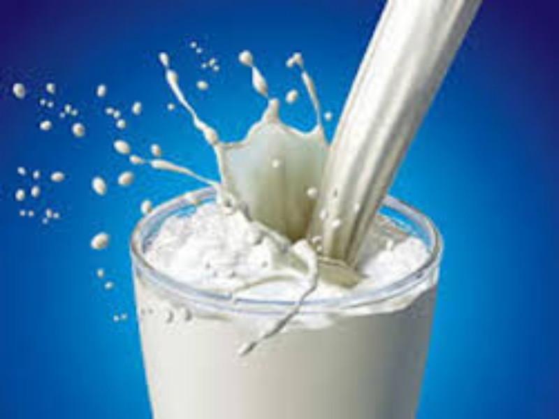 Milk producers donate money for milk! | दुध उत्पादकांनी घातलेल्या दुधाचे पैसे मिळेनात !