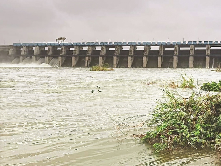 Marathwada hits by Return rains ! | मराठवाड्यात परतीच्या पावसाने दाणादाण !