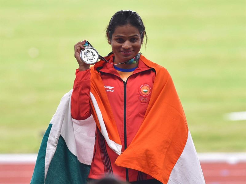 Asian Games 2018: Odisha Chief Minister Naveen Patnaik announces additional cash reward of Rs 1.5 crore for sprinter Dutee Chand | Asian Games 2018: द्युती चंदला तीन कोटींची लॉटरी, ओडिशाकडून बक्षीस जाहीर