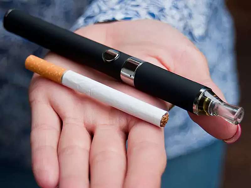 Survey: The result of the generation of e-cigarettes on the generation of young generation, breeding capacity | सर्वेक्षण : तरुण पिढी ई–सिगारेटच्या मगरमिठीत, प्रजनन क्षमतेवर होतोय परिणाम 