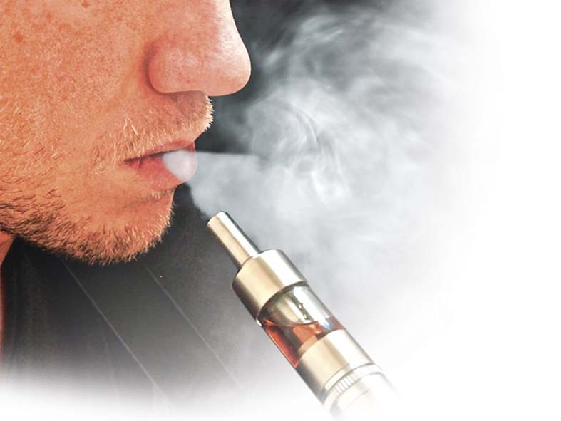 Does banning e-cigarettes benefit or harm young people? | ई-सिगारेट वर बंदी तरुणांच्या फायद्याची की तोटय़ाची?