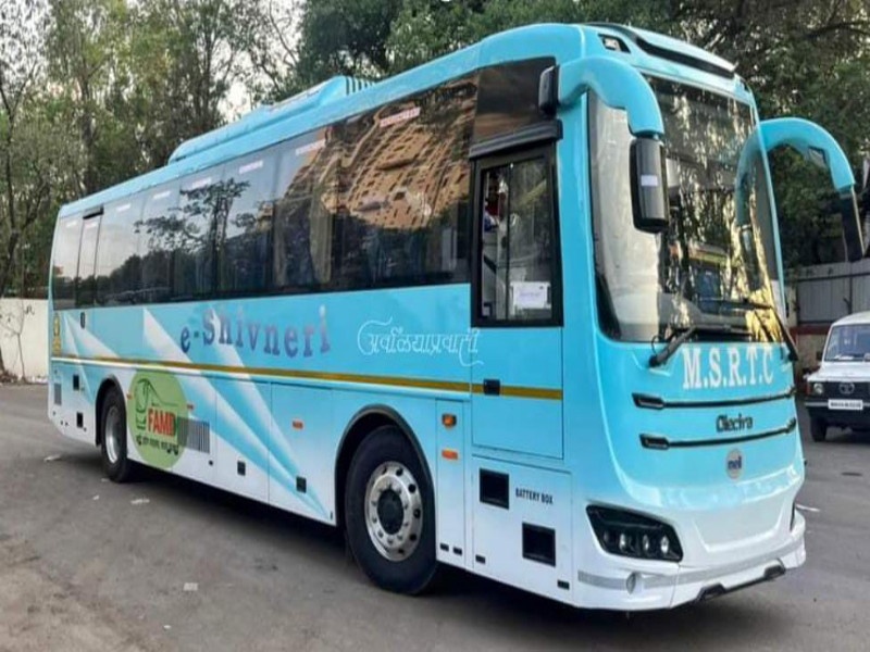 The first e-Shivneri bus ran from Swargate to Thane on Maharashtra Day | महाराष्ट्र दिनी स्वारगेट ते ठाणे पहिली ई-शिवनेरी बस धावली