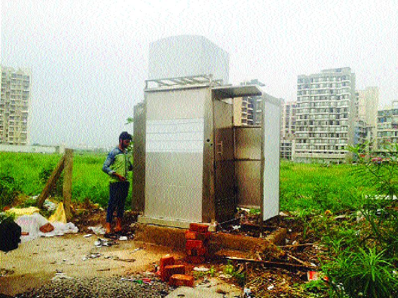 Seven e-Toilets set up at Kalamboli colony, will be open for one month | कळंबोली वसाहतीत उभारले सात ई-टॉयलेट, एक महिन्यात वापरास खुले होणार