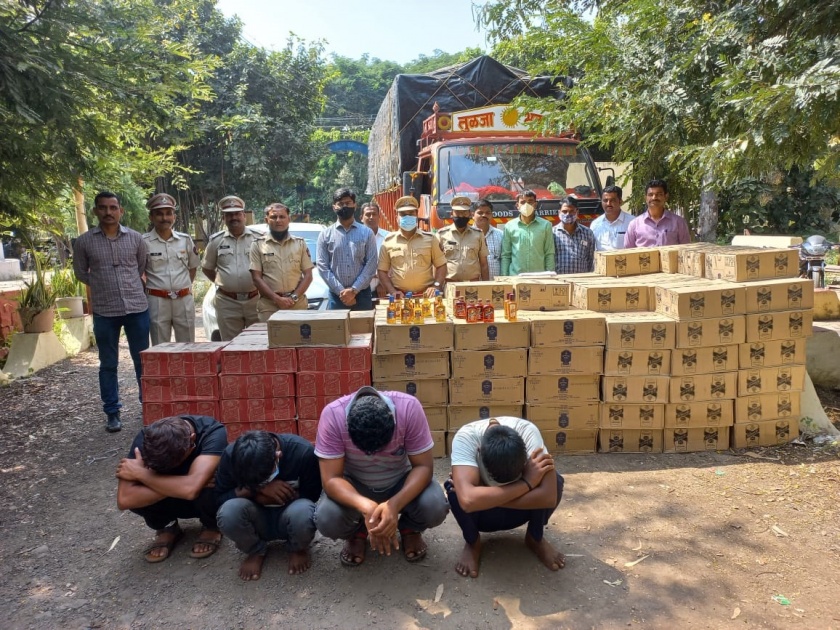 Tempo, cars, 190 Goa-made illegal liquor stocks seized; Action of Excise Department | टेम्पो, कारसह १९० गोवा बनावटीचा अवैध दारूसाठा जप्त; उत्पादन शुल्क विभागाची कारवाई