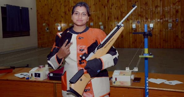 Sneha Gulhane won pre-national rifle shooting competition | स्नेहा गुल्हानेची रायफल प्री-नॅशनल शूटिंग स्पर्धेत बाजी