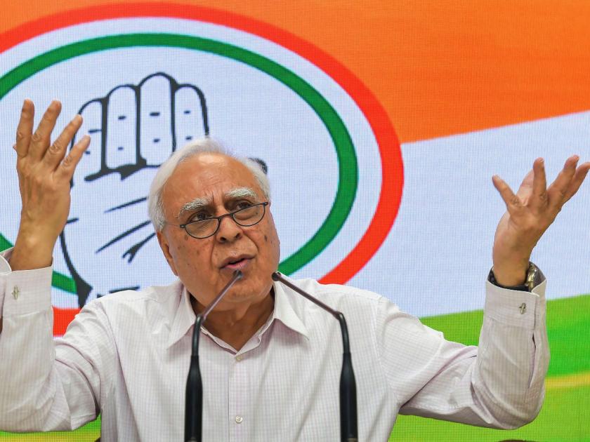 Kapil Sibal says has quit Congress; filed Rajya Sabha nomination with SP support | Kapil Sibal: काँग्रेसच्या कपिल सिब्बल यांना सपाकडून राज्यसभेची उमेदवारी; अखिलेश यांनी मारले एका दगडात दोन पक्षी
