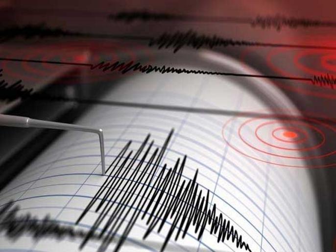 Earthquake tremors felt in Delhi-NCR area pnm | दिल्ली एनसीआर परिसरात भूकंपाचे धक्के; लोकांमध्ये भीतीचं वातावरण