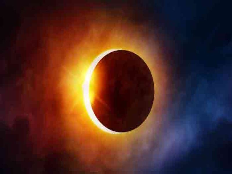 Succulent arrest, let go ... Surya eclipse ends, 27 July lunar eclipse | सुटलं गिऱ्हण, द्या दळण.... सूर्यग्रहण संपले, 27 जुलैला चंद्रग्रहण