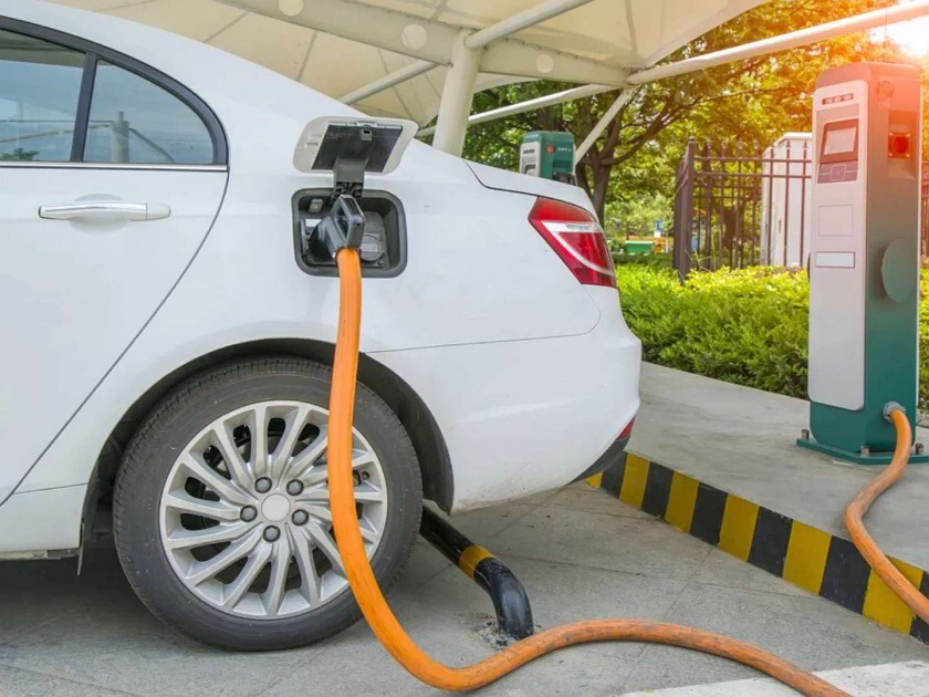 Society needs a vehicle charging point | सोसायटीत वाहन चार्जिंग पॉइंट हवाच