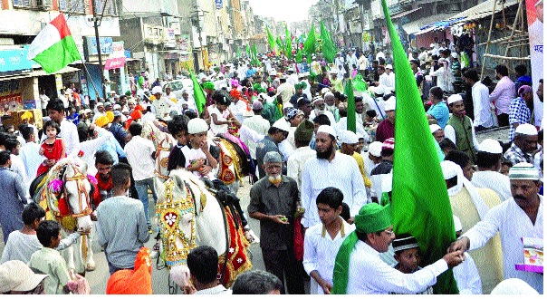  The procession for the birthday of Prophet Mohammad in Sangli, Eid-e-Milad | सांगली, मिरजेत पैगंबर जयंतीनिमित्त मिरवणूक : ईद-ए-मिलाद उत्साहात