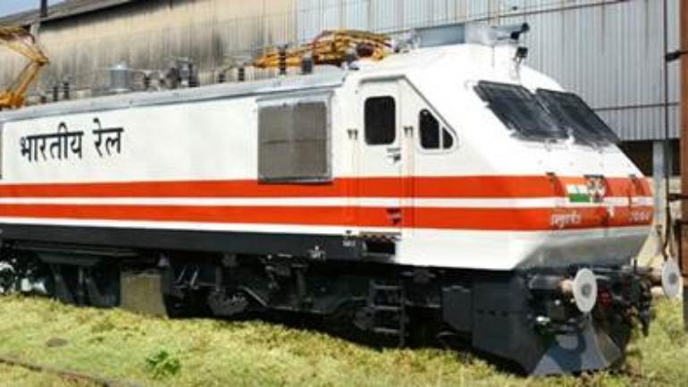 Electricity train to run on Kolhapur-Mirage route in December | कोल्हापूर-मिरज मार्गावर डिसेंबरमध्ये धावणार विद्युत रेल्वे