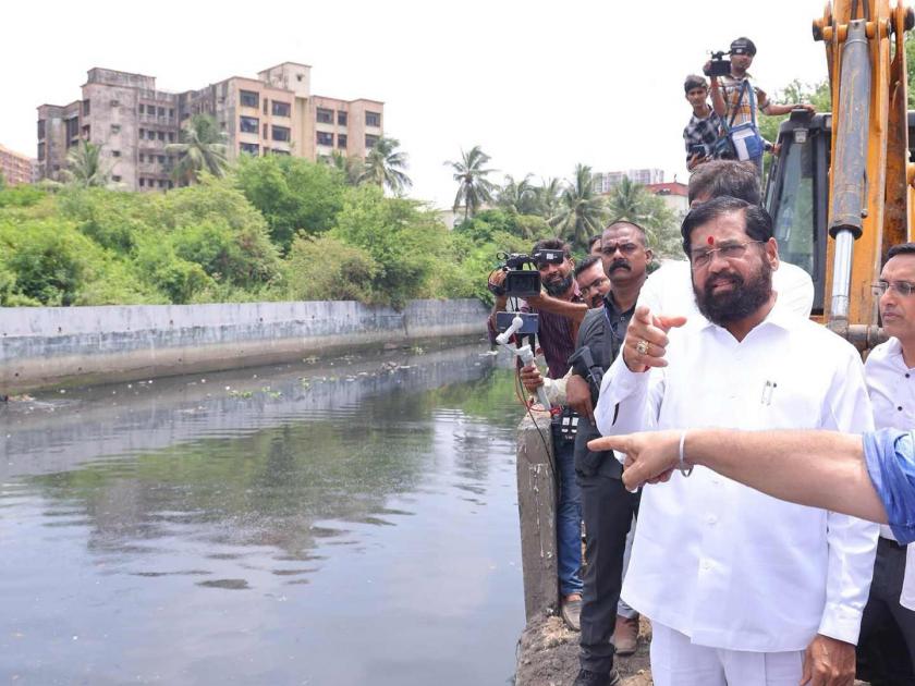 Bringing rivers back to glory: Chief Minister's statement; Inspection tour of drain cleaning at five places | नद्यांना गतवैभव मिळवून देणार: मुख्यमंत्र्यांची ग्वाही; पाच ठिकाणी नालेसफाईचा पाहणी दौरा