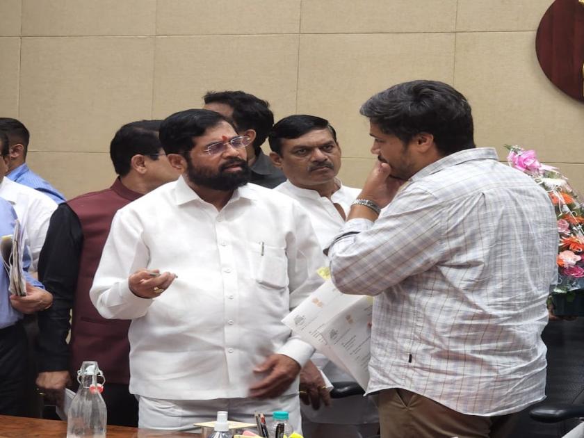 ncp leader Rohit Pawar meets cm Eknath Shinde discussion on various issues maharashtra shares photo | Rohit Pawar Meets Eknath Shinde : रोहित पवार यांनी घेतली एकनाथ शिंदेंची भेट, चर्चांना उधाण