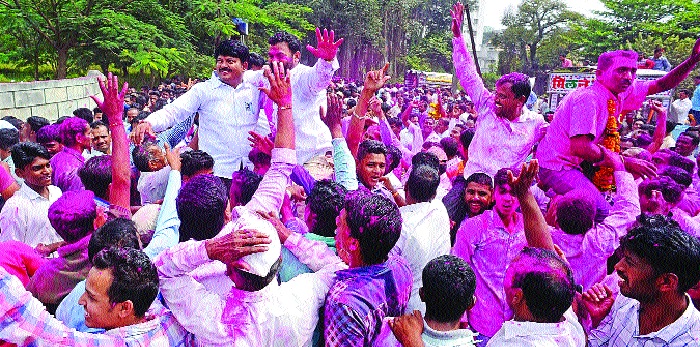 Kolhapur both the Congress stopped the BJP | कोल्हापूर दोन्ही काँग्रेसने भाजपाला रोखले