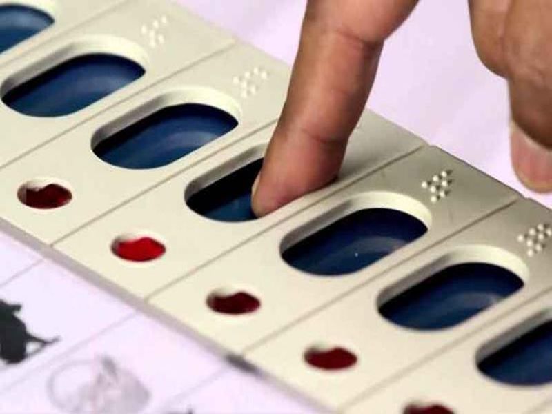 poll for 14 Gram Panchayats in Indapur taluka  Today | इंदापूर तालुक्यातील १४ ग्रामपंचायतींचे आज मतदान