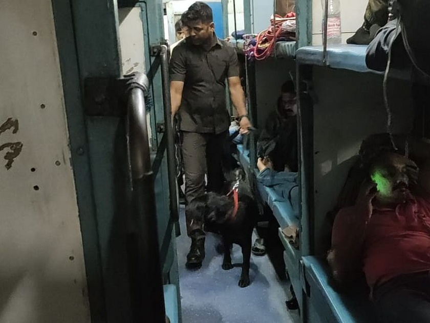  A sudden inspection of Ernakulam Express in Karnavali | कणकवलीत एर्नाकुलम एक्स्प्रेसची अचानक तपासणी, रेल्वे जाळपोळीच्या संदेशामुळे खळबळ